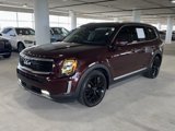 Used 2022 Kia Telluride SX w/ Towing Package image 4