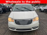 Used 2013 Chrysler Town & Country Touring image 2