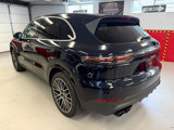 Used 2022 Porsche Cayenne Platinum Edition image 5