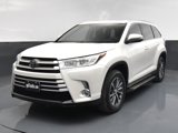Used 2019 Toyota Highlander XLE image 2