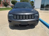Used 2017 Jeep Grand Cherokee Altitude image 3