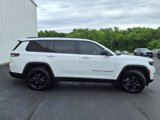 Used 2022 Jeep Grand Cherokee L Limited w/ Black Appearance Package image 4