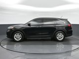 Used 2020 Kia Sorento LX image 4