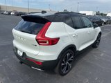 Used 2020 Volvo XC40 T5 R-Design image 5