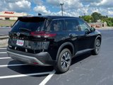 Used 2021 Nissan Rogue SV image 3