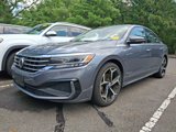Used 2020 Volkswagen Passat 2.0T R-Line image 2