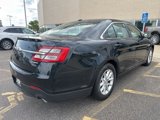 Used 2015 Ford Taurus SE image 3