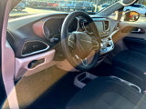 Used 2023 Chrysler Voyager LX image 5