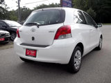 Used 2010 Toyota Yaris 2-Door Hatchback image 3