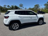 New 2025 Jeep Compass Latitude image 2