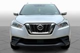 Used 2020 Nissan Kicks SV image 3