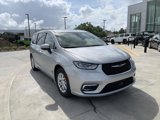 Certified 2023 Chrysler Pacifica Touring-L image 3