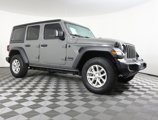 Used 2023 Jeep Wrangler Sport S image 3