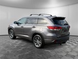 Used 2018 Toyota Highlander XLE image 3
