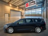 Used 2023 Chrysler Pacifica Touring-L image 3