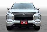 Used 2023 Mitsubishi Outlander SE image 3