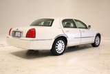 Used 2007 Lincoln Town Car Signature image 4