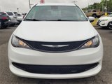 Used 2023 Chrysler Voyager LX image 2