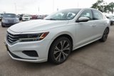 Used 2022 Volkswagen Passat 2.0T SE image 3
