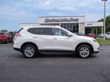 Used 2016 Nissan Rogue SV image 3