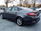 Used 2017 Ford Fusion SE w/ Fusion SE Technology Package image 3