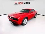 Used 2014 Dodge Challenger SXT image 3