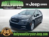 Used 2022 Chrysler Pacifica Touring-L image 1