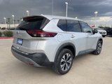 Used 2021 Nissan Rogue SV image 3