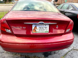 Used 2002 Ford Taurus SE image 2