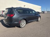 Used 2020 Chrysler Pacifica Touring-L image 5