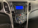 Used 2017 Hyundai Elantra GT image 3