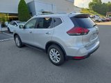 Used 2019 Nissan Rogue SV image 2