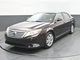 Used 2011 Toyota Avalon Limited image 3