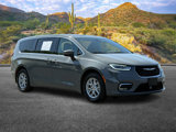 Used 2023 Chrysler Pacifica Touring-L image 2