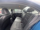 Used 2017 Volkswagen Jetta SE image 3