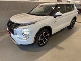 New 2025 Mitsubishi Outlander SE image 6