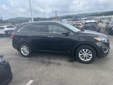 Used 2017 Kia Sorento LX w/ LX Convenience Package image 5