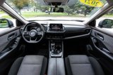 Used 2021 Nissan Rogue SV image 2