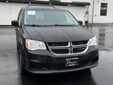 Used 2017 Dodge Grand Caravan SE image 3
