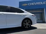 Used 2020 Toyota Camry SE image 3