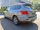 Used 2018 Nissan Pathfinder SV image 4