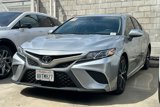 Used 2020 Toyota Camry SE image 2