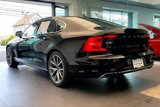 Used 2018 Volvo S90 T6 Momentum image 3