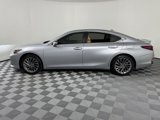 Used 2025 Lexus ES 300h Ultra Luxury image 2