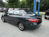 Used 2017 Toyota Camry SE image 3