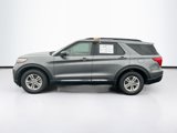 Certified 2022 Ford Explorer XLT w/ Equipment Group 202A image 4