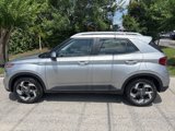 Used 2024 Hyundai Venue SEL image 4