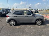 Used 2021 Hyundai Venue SE image 3