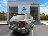 Certified 2022 Volkswagen Tiguan SE R-Line image 4