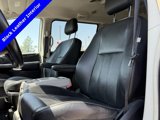 Used 2016 Chrysler Town & Country Touring image 2